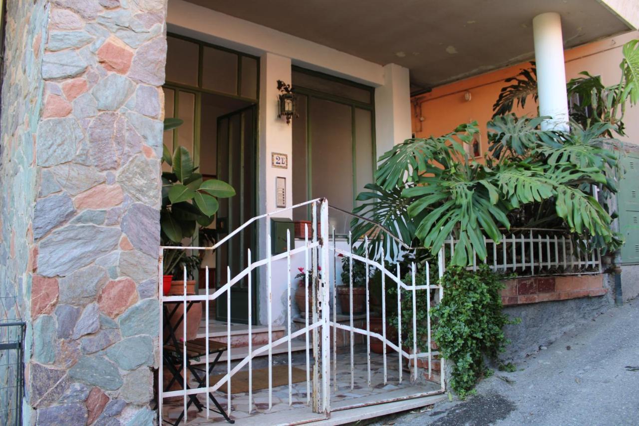 Taormina Casa Liliana Apartment ภายนอก รูปภาพ